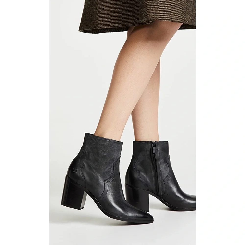 Frye Flynn Short Zip Fall/Winter Black Leather Heeled Chic Everyday Ankle Bootie - Picture 15 of 15